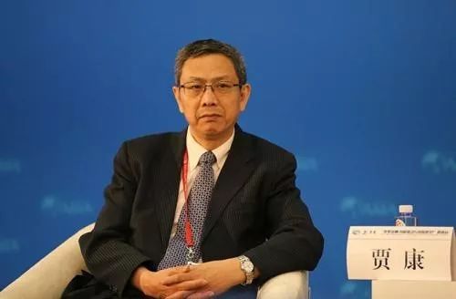 路漫漫其修遠兮，吾將上下而求索 ——回顧賈康奮斗30年的經濟研究之路