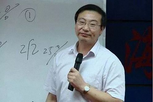 江西財經大學EMBA總裁研修班70期開學典禮預告暨第一堂課——于寶剛教授《資本運營》邀請函 399.jpg