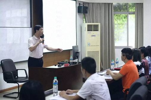 【學院動態】如何審時度勢制定企業戰略？——江西財大EMBA總裁68班《新時代企業戰略轉型升級》課程圓滿結束381.jpg