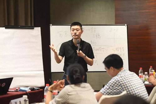 當今企業之間的競爭，是商業模式的競爭！——劉圻教授《商業模式設計與公司價值創造》課程圓滿結束140.jpg