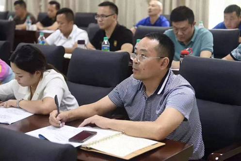 江西財大總裁班翟萬寶老師《現代商業模式運營創新》課程圓滿結束579.jpg