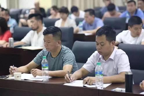 江西財大總裁班翟萬寶老師《現代商業模式運營創新》課程圓滿結束581.jpg