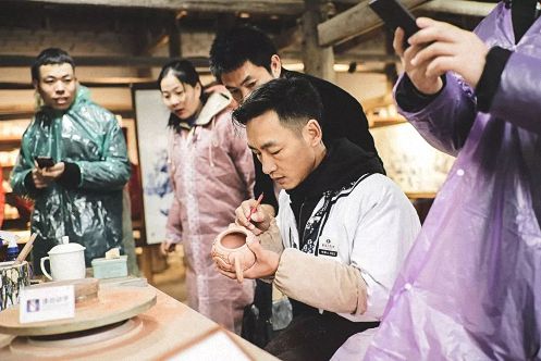 【學院動態(tài)】聚力同心，E同分享——記江西財經(jīng)大學EMBA總裁72班標桿企業(yè)參訪1201.jpg