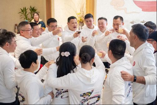 青春不老 我們不散——記江西財大EMBA總裁22班十周年慶典978.jpg