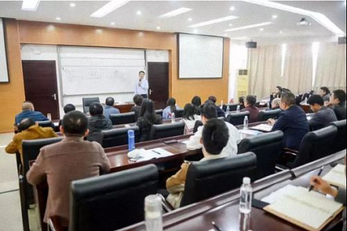 【課程邀請】張永光教授《國學智慧與企業管理》課程邀請函789.jpg