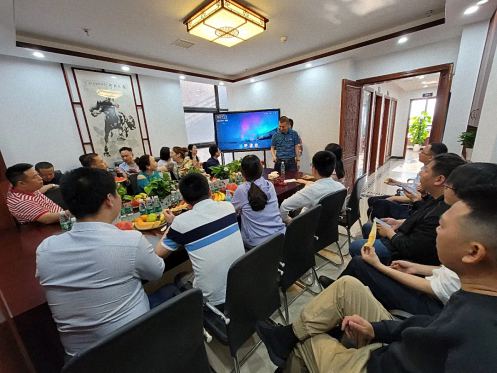 江西財(cái)大EMBA贛州總裁23班陽明國際中心片區(qū)走訪交流活動(dòng)702.jpg