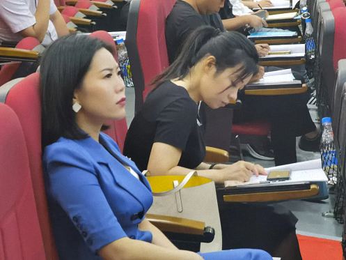 【學院動態】江西財經大學EMBA總裁班第117屆高管論壇走進上饒1070.jpg
