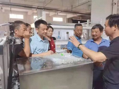 身雖相隔，心卻無間——記總裁13班同學江西瑞邦實業(yè)集團有限公司小聚588.jpg