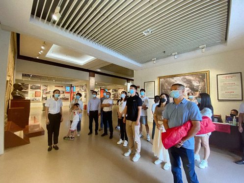 贛州教學(xué)點(diǎn)總裁21班赴古田、長汀開展“八一”慰問殘疾軍人公益活動(dòng)998.jpg
