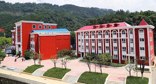E企秀丨江財總裁81班黃逸軒同學企業(yè)——天行創(chuàng)世紀學校商領(lǐng)學部745.jpg