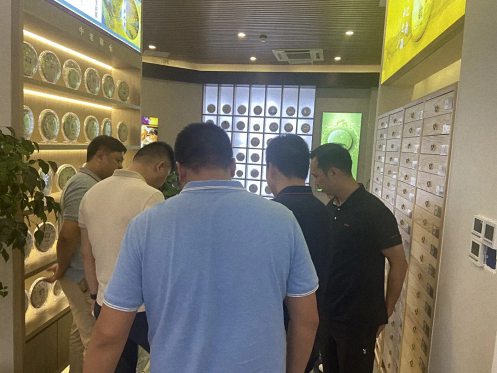 贛州教學點總裁二十四班班集體走訪——大益茶專營店747.jpg