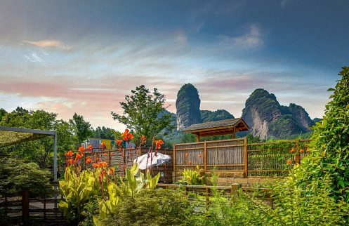 E企秀丨江財EMBA總裁班邵春榮同學(xué)企業(yè)——龍虎山花語世界996.jpg