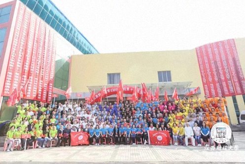 【返校日】“羽愛(ài)同行，共贏健康”羽毛球聯(lián)誼賽開(kāi)始報(bào)名了！