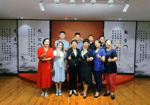 【班級(jí)活動(dòng)】江西財(cái)大新商界85班首次班委會(huì)在恒實(shí)股份圓滿舉行