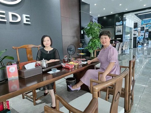 【學員走訪】記走訪江財新商界85班范紅梅同學企業(yè)——南昌路凱商務車銷售定制中心298.jpg