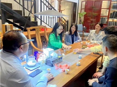 【學(xué)員走訪】江財(cái)新商界89班楊樂(lè)樂(lè)同學(xué)企業(yè)——江西花田匠家居有限公司 721.jpg