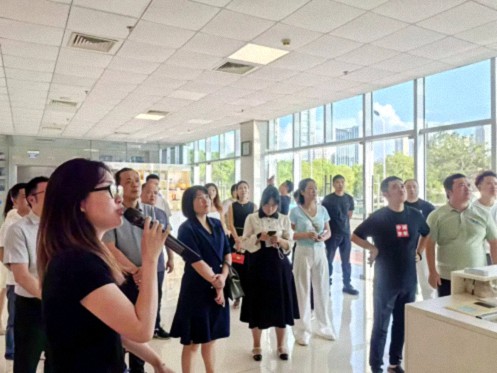 【學員走訪】江財新商界91班張寧同學所在企業——江西金黃光科技集團有限責任公司581.jpg